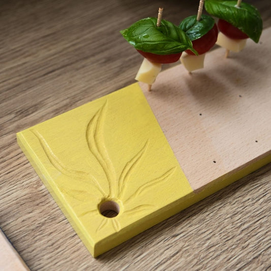 L'ambassadrice - Planche de présentation pour pics et brochettes apéritives en hêtre