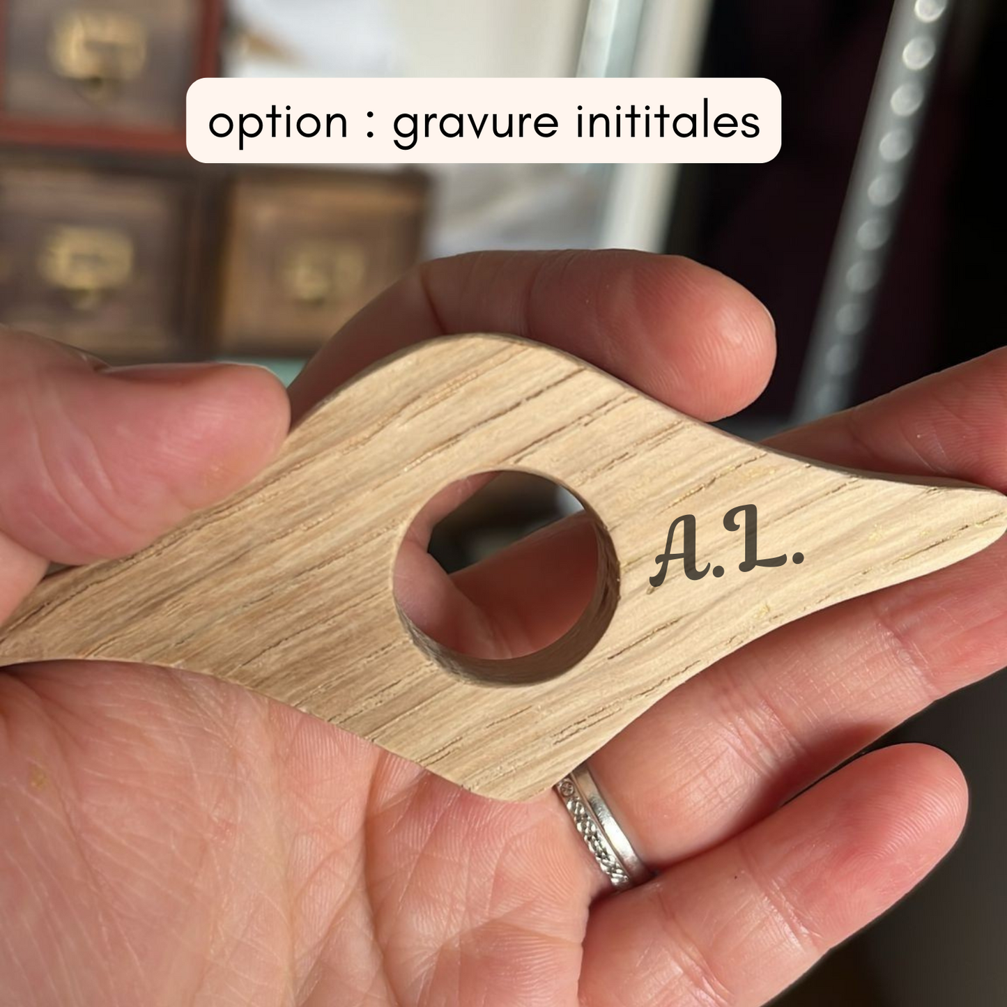 La littéraire - Bague de lecture en bois personnalisée