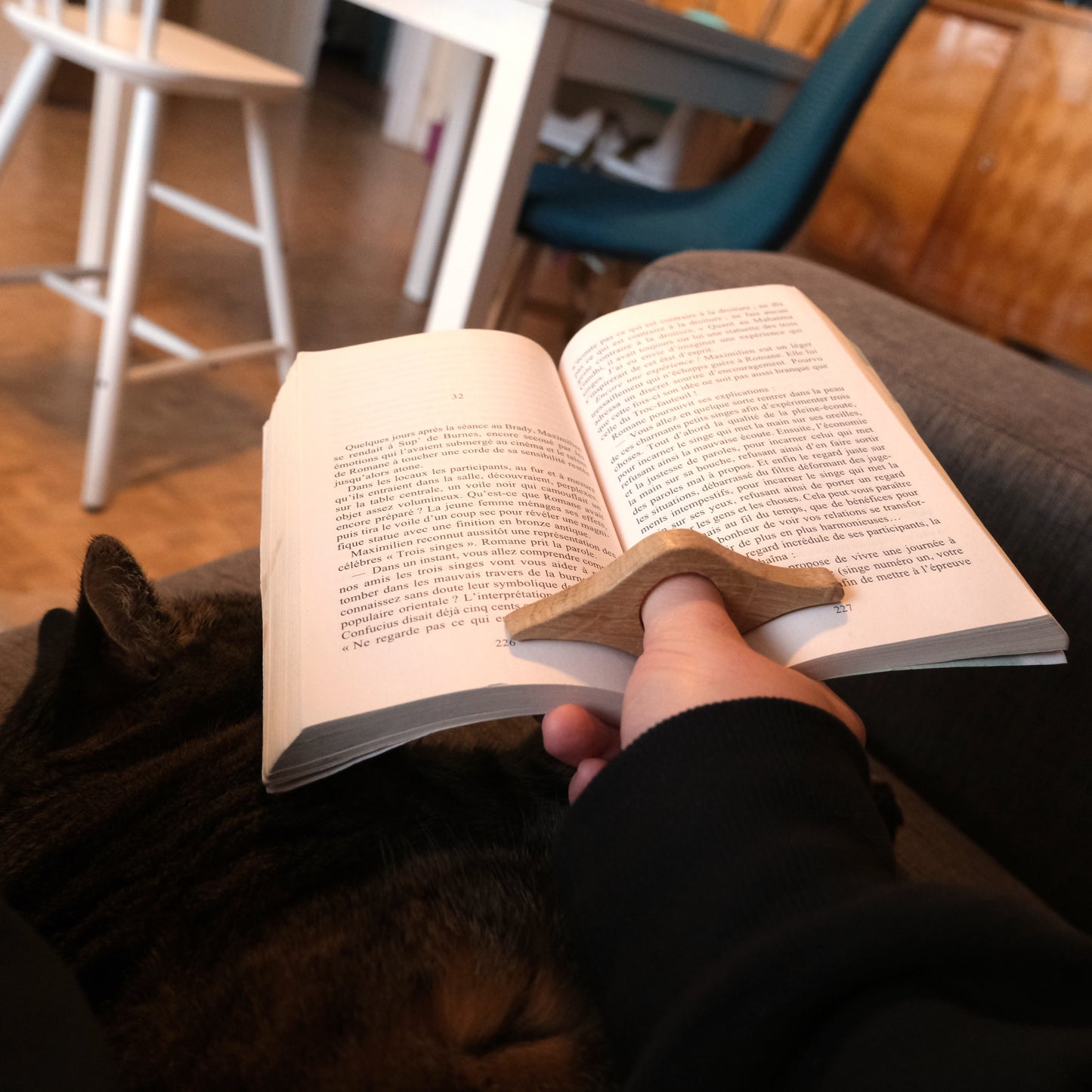 La littéraire - Bague de lecture en bois personnalisée
