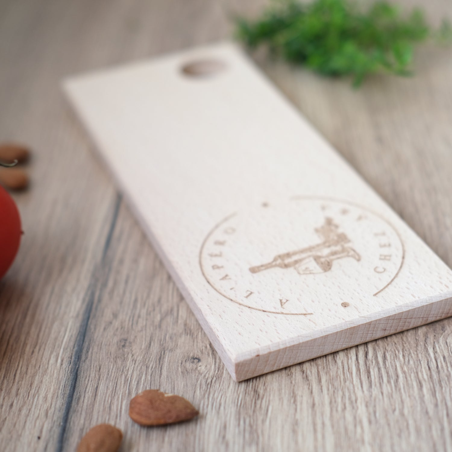 Planche apéritive en bois personnalisable